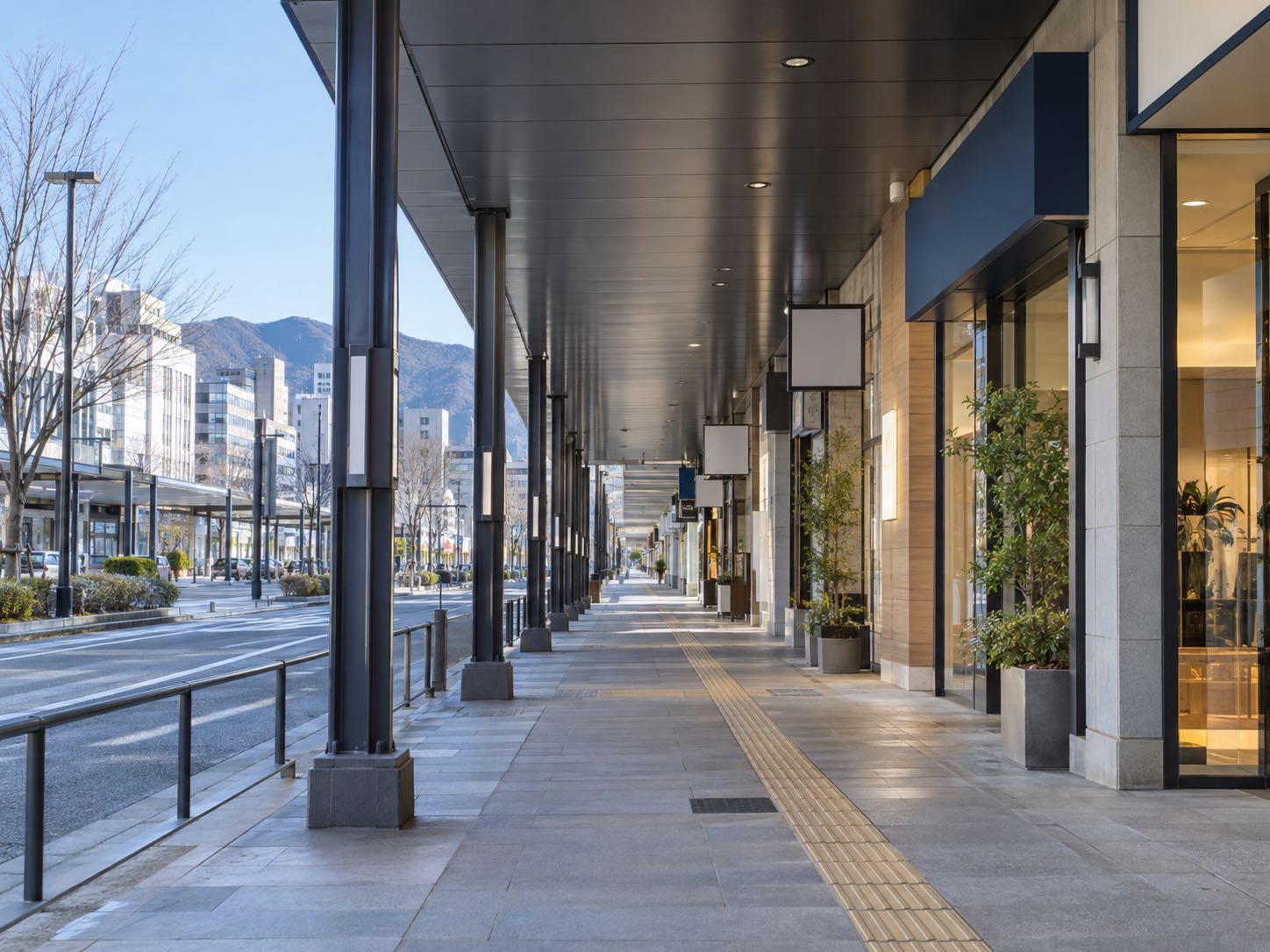 駅前の屋根つき通路